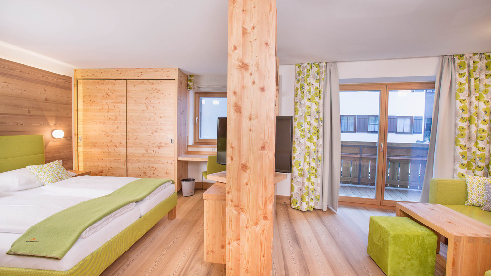 Klassisch-moderne Junior Suiten für Anspruchsvertreter mit dem Wunsch nach viiiieeeeel Platz. 